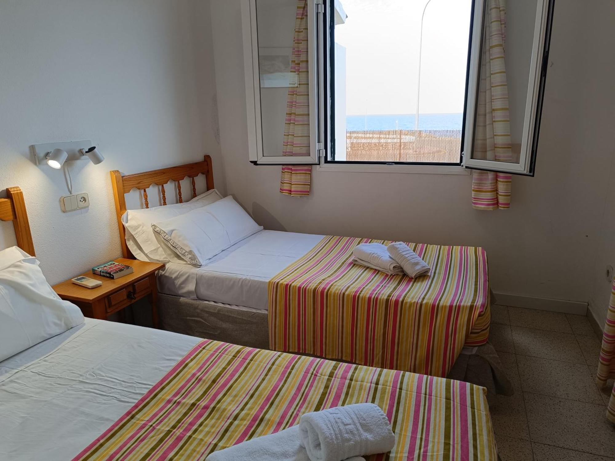 Villa Victor - Primera Linea Mar, Vista A Puesta De Sol Cala'N Blanes  Dış mekan fotoğraf